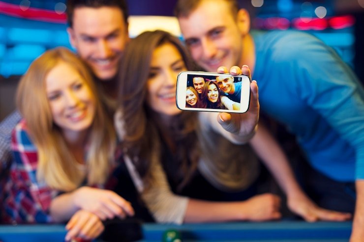 Studio live casino dengan dealer profesional